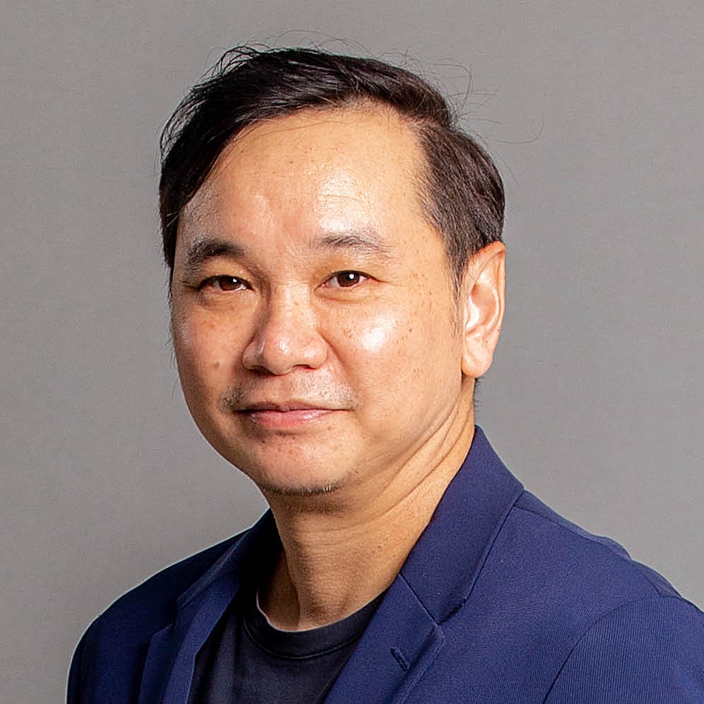 Nuvee Pongsathidporn